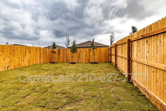 Building Photo - 8523 Loska Grn