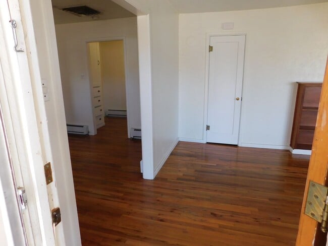 Building Photo - Spacious Home in Palisade