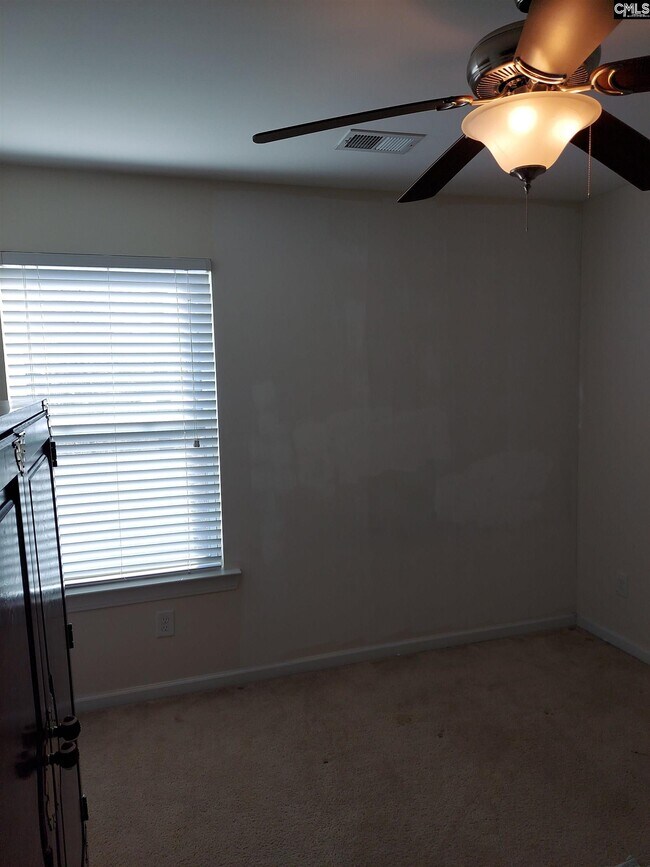 Building Photo - 203 Eagle Park Dr