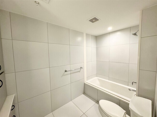 Building Photo - 2201 Market St