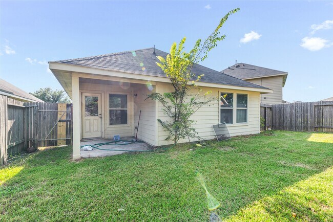 Building Photo - 14954 Huntington Willow Ln