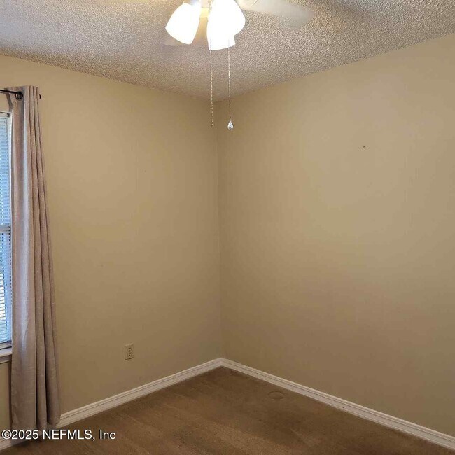 Building Photo - 2210 Captain Kidd Dr