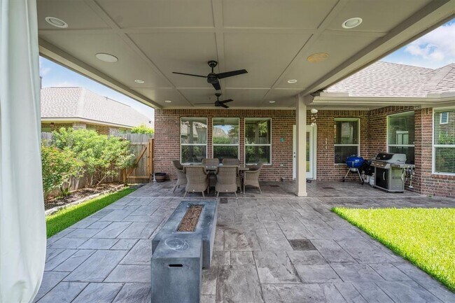 Building Photo - 25227 Hawthorne Blossom Dr