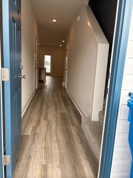 Building Photo - 4051 Pendragon Cir