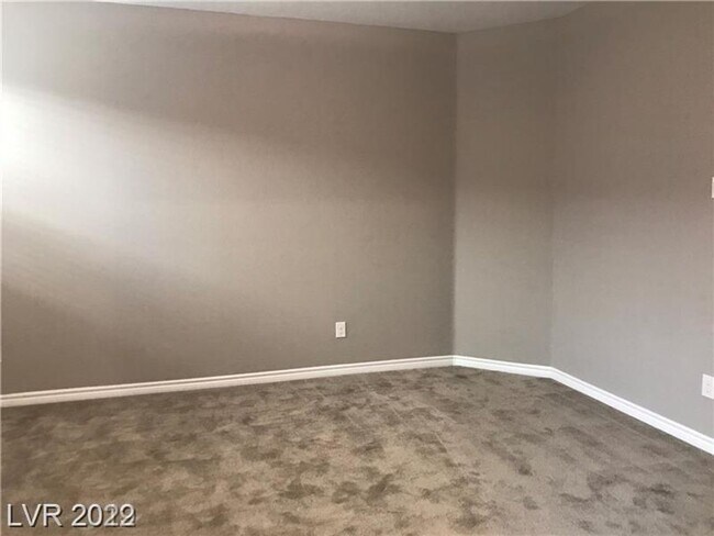 Building Photo - Smart Home. Henderson Beauty In Gated Comm...