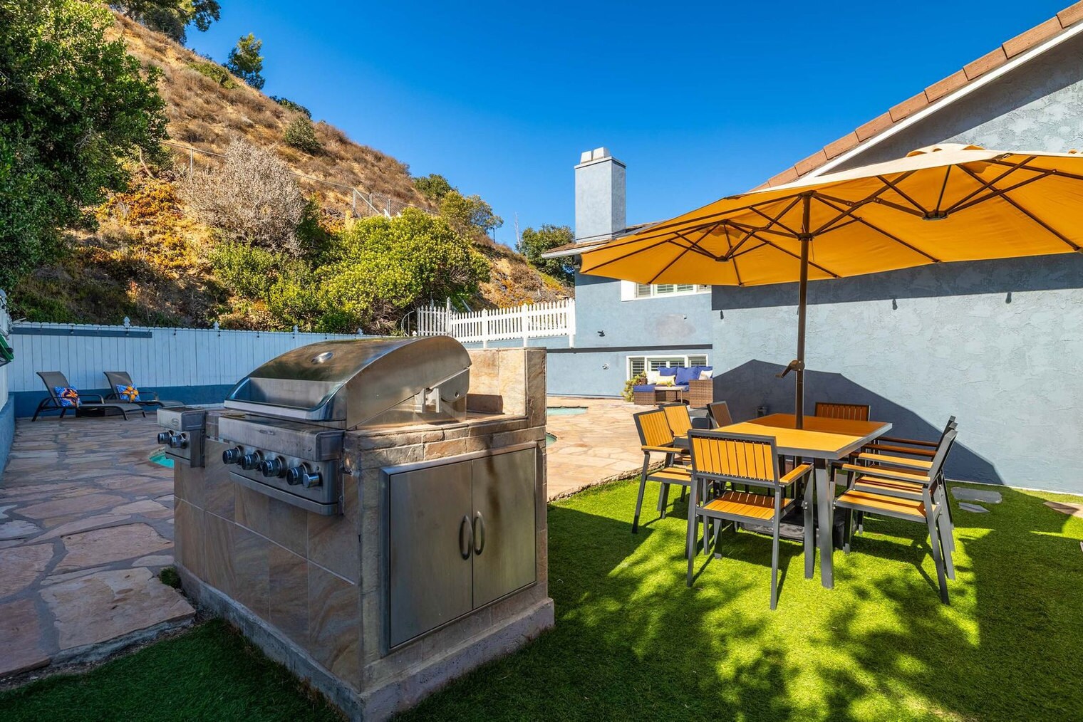 Building Photo - 4880 Kane St