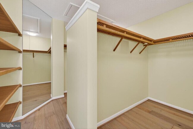 Building Photo - 12320 Pissaro Dr