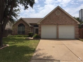 Building Photo - 4748 Bracken Dr
