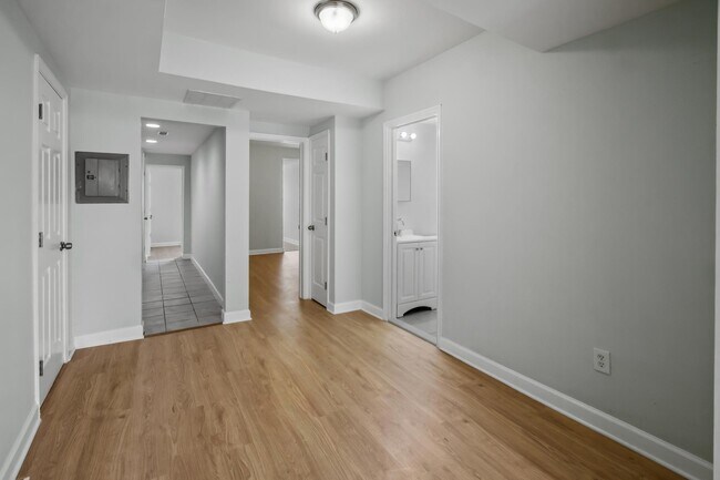 Building Photo - 182 36th St NE