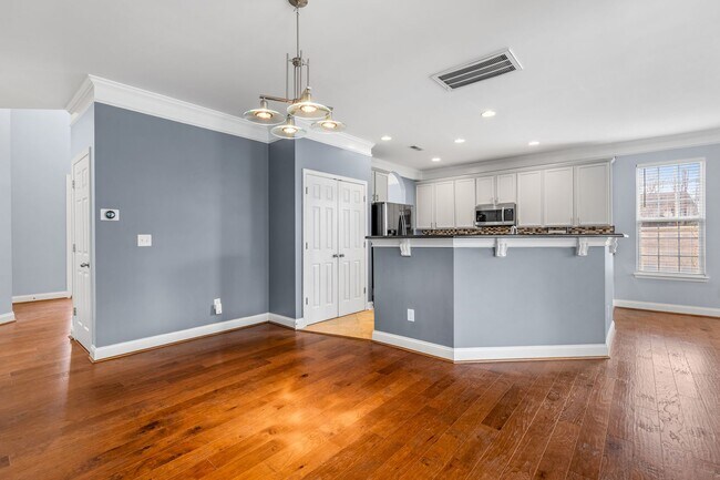 Building Photo - Luxury Living in High Point NC