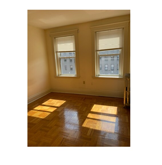 Building Photo - 24 Queensberry St