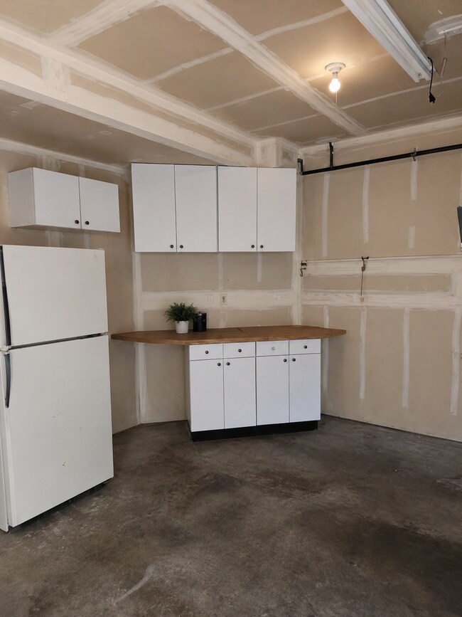 Building Photo - 3 bedroom 2.5 bath Lake Stevens town house