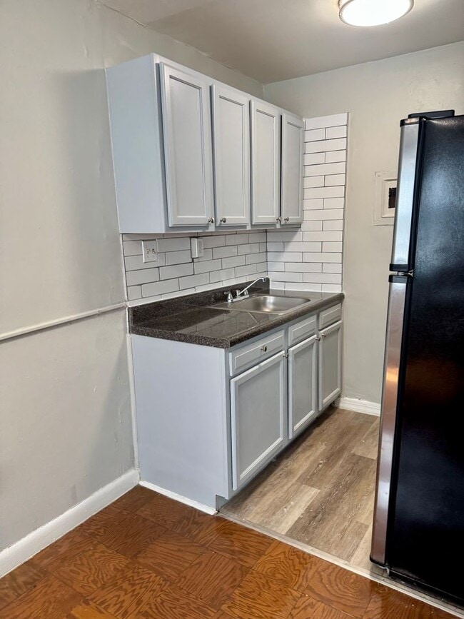 Interior Photo - 1835 CENTRAL PL NE
