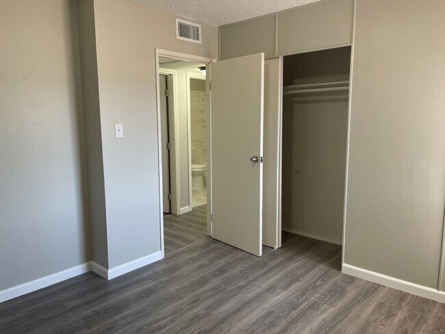 Building Photo - Charming 3-Bedroom Home Near UNLV & the Strip