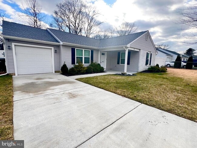 Building Photo - 6 Avery Dr