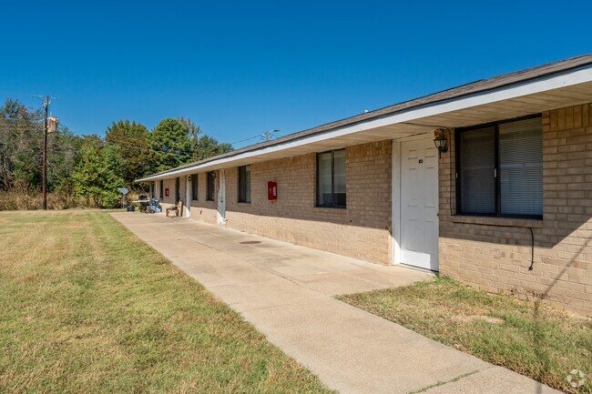 Building Photo - Pecan Estates