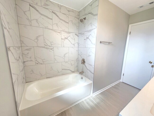 Building Photo - 7841 74th St