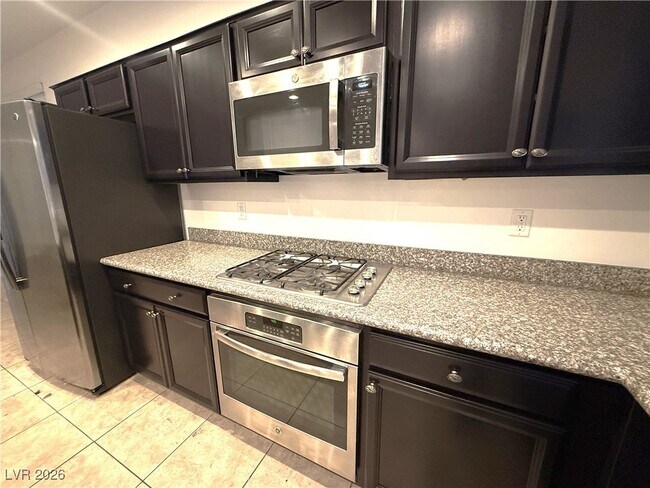 Building Photo - 123 Volans Ave