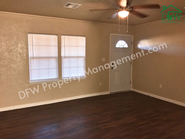 Building Photo - 2206 NW 26th St