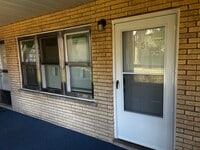 Building Photo - Schneider Ave 1