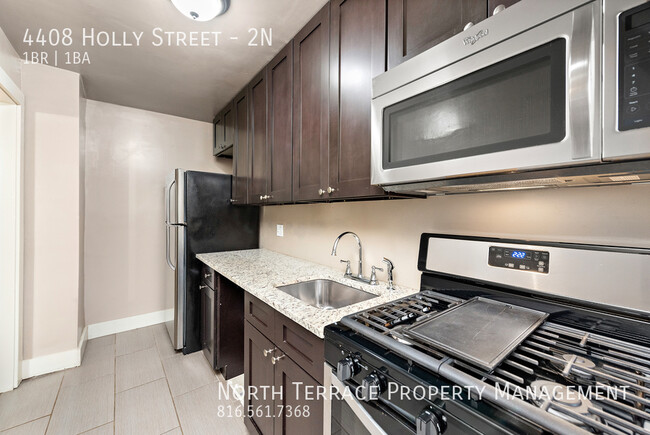 Building Photo - Enchanting 1BR with Private Balcony in Wes...