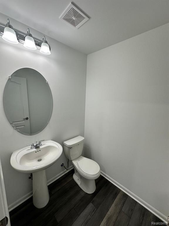 Building Photo - 9153 Dogwood Ln