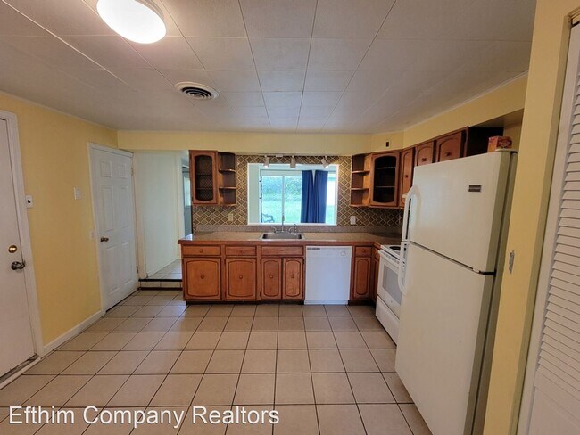 Building Photo - 3 br, 1 bath House - 9447 Minerva Ave.