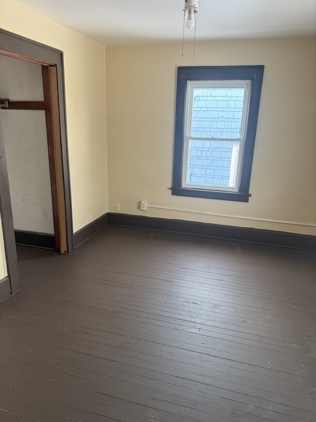 Building Photo - 103 Rhoda Ave