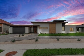 Building Photo - 4712 Estancia Pkwy