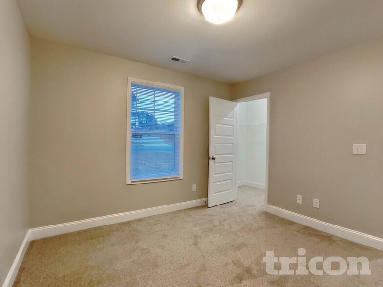 Building Photo - 110 Hunter Fox Trail