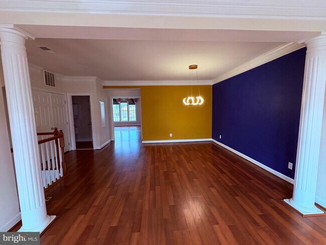 Building Photo - 635 Whetstone Glen St