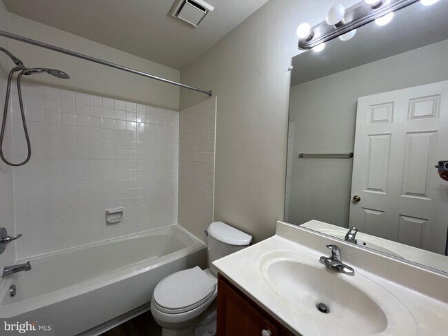 Building Photo - 6166 Kendra Way