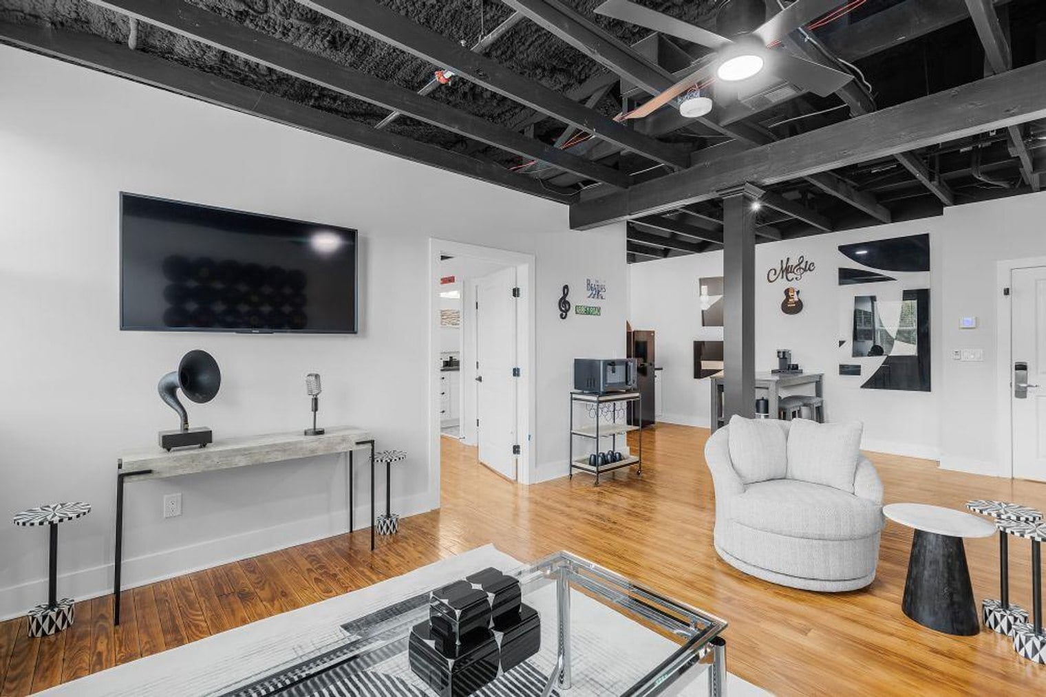 Building Photo - 156 Camellia St