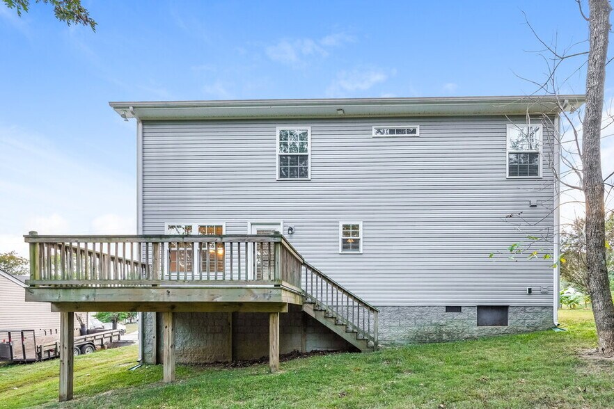 Building Photo - 642 Big Hurricane Dr