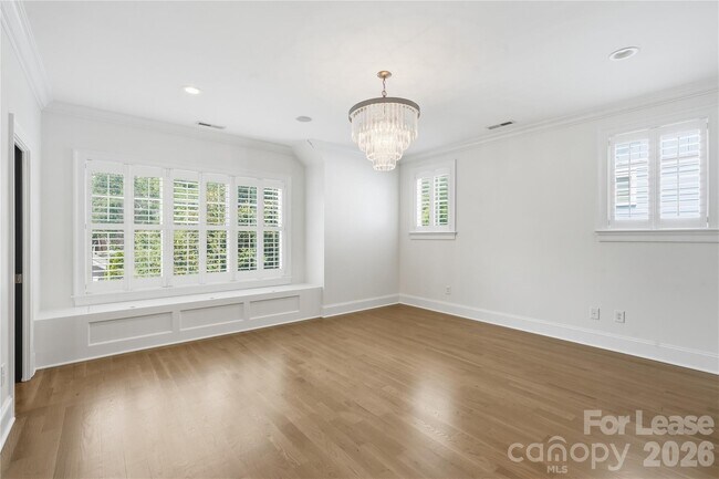 Building Photo - 404 Iverson Way