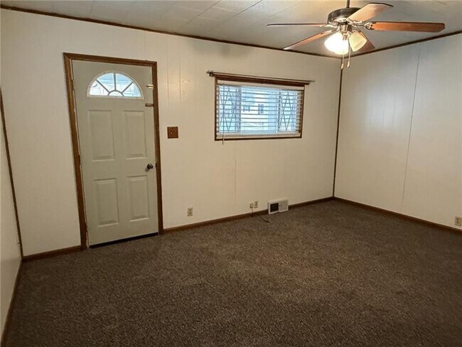 Building Photo - 820 Jacoby Rd