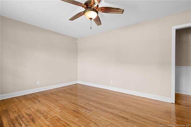 Building Photo - 4452 Oakmont Cir