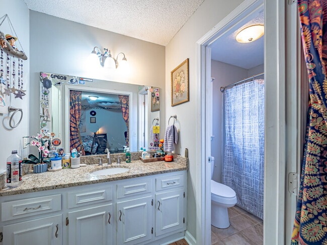 Building Photo - Available end of January.