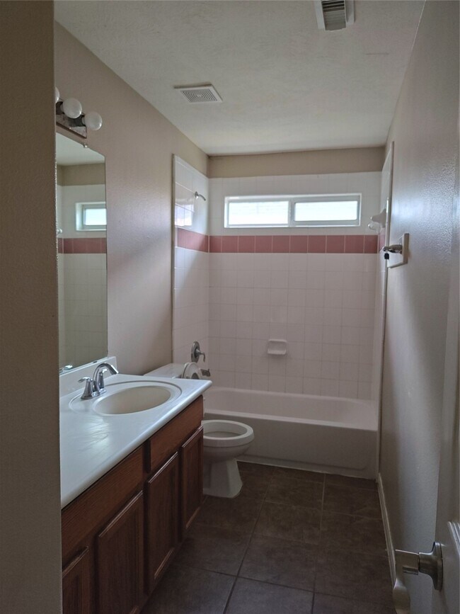 Building Photo - 16919 Creek Mountain Dr