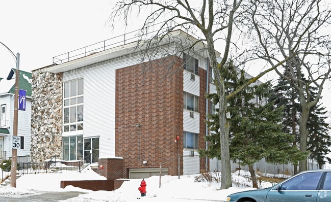 Primary Photo - Howell Apartments