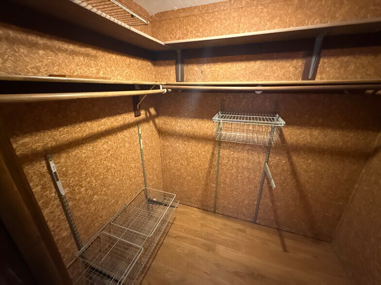 Building Photo - 306 S Monroe St