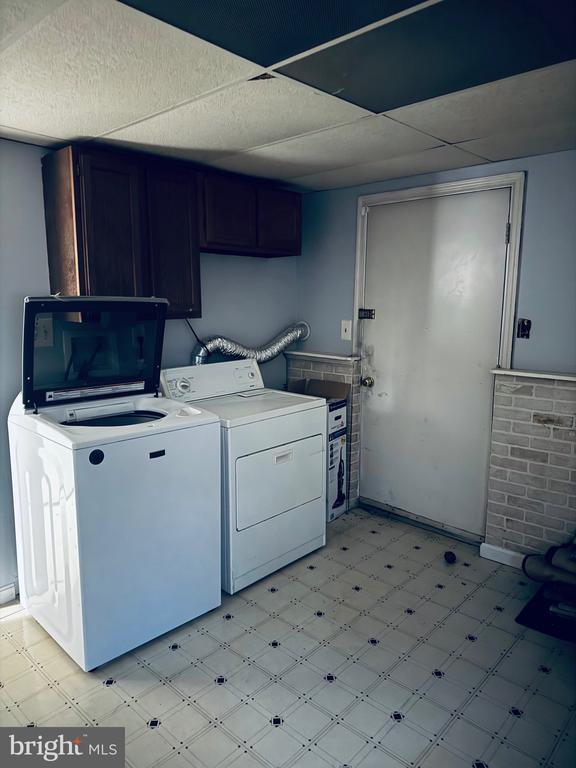 Building Photo - 3041 Blackland Ct