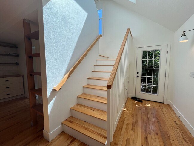 Building Photo - Custom Built 1Bd/ 1Ba home in Piedmont Neighborhood! ~ Skylight, Driveway Parking, Washer/Dryer! ...