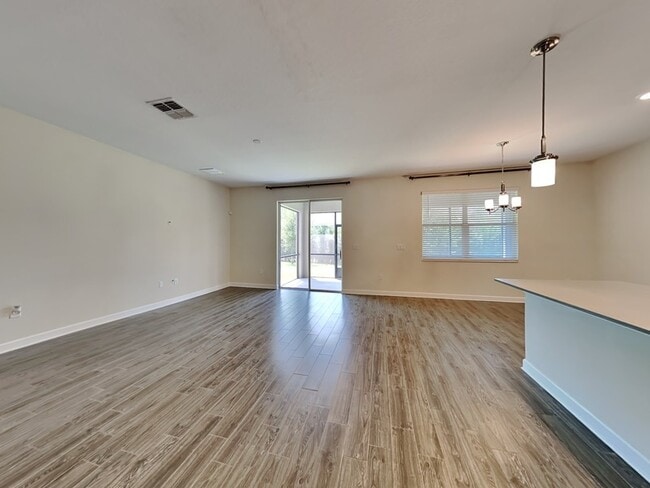 Building Photo - 472 Brunswick Dr