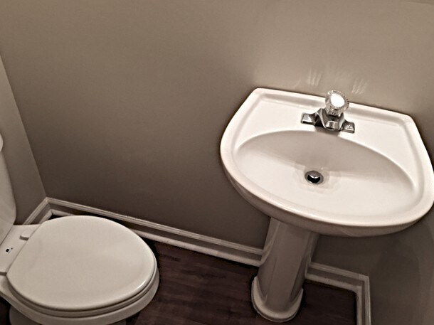 Building Photo - 114 Raindance Rd