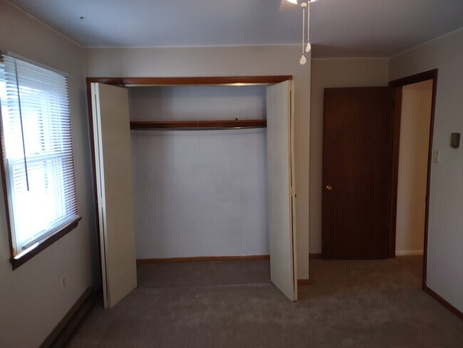 Building Photo - 601 Mallard Rd