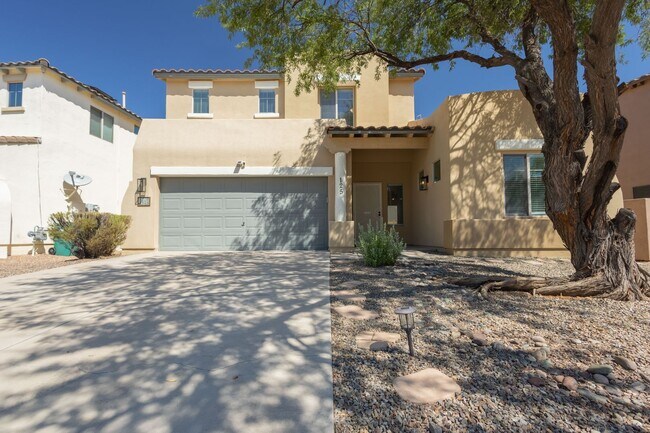 Building Photo - 3 Bedroom 2.5 Bathroom