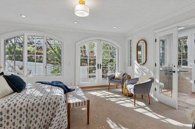 Building Photo - 344 Summit Ave