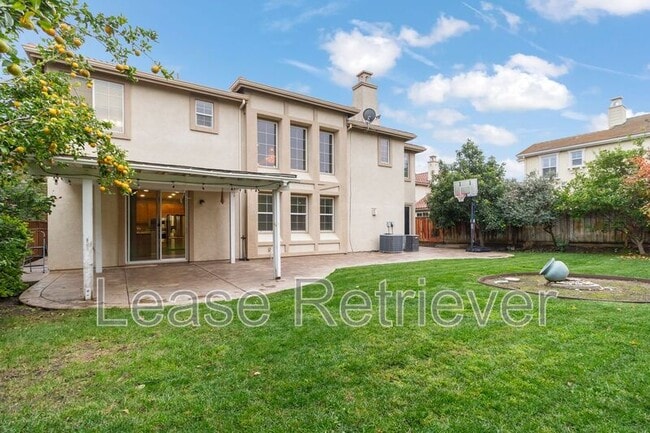 Building Photo - 265-269 S Sonrisa St