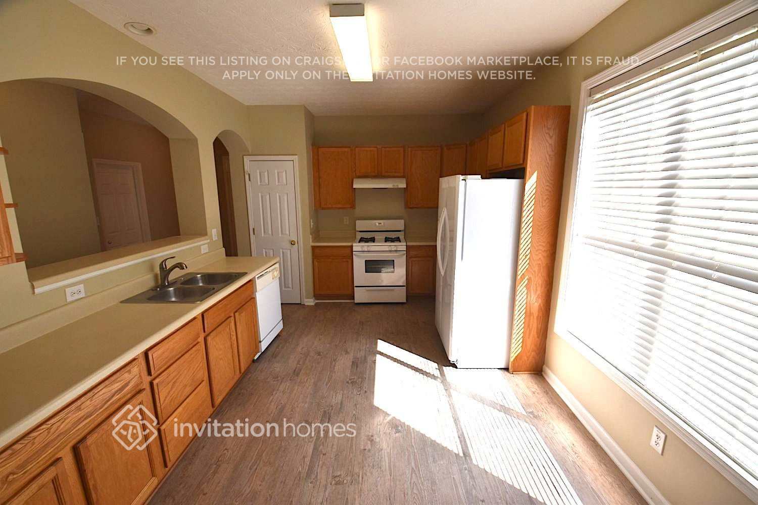 Building Photo - 127 Silver Arrow Cir
